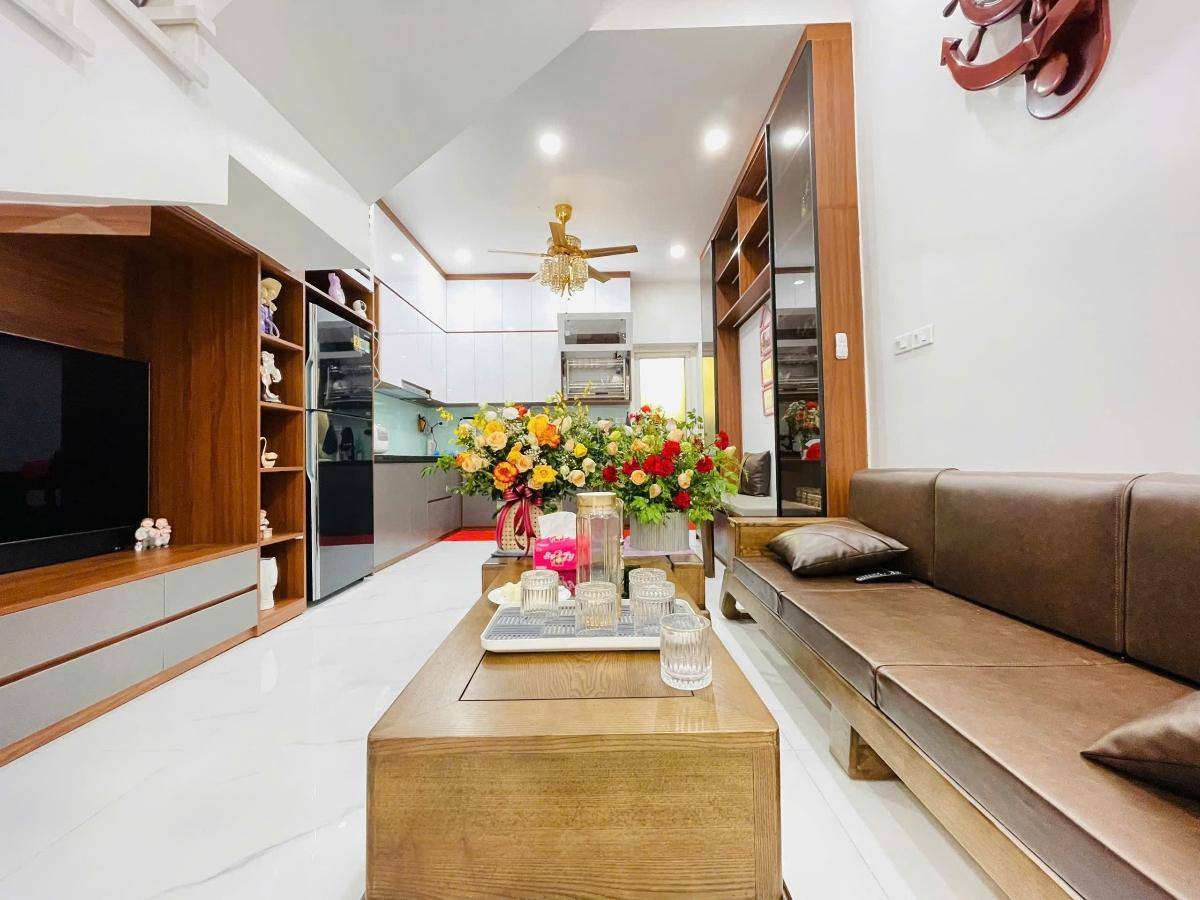  Giá cực tốt! Bán nhà mặt phố Phó Đức Chính 100m2, 4 tầng, mặt tiền 4.7m, 54.5 tỉ, vỉa hè rộng, kinh doanh đỉnh 