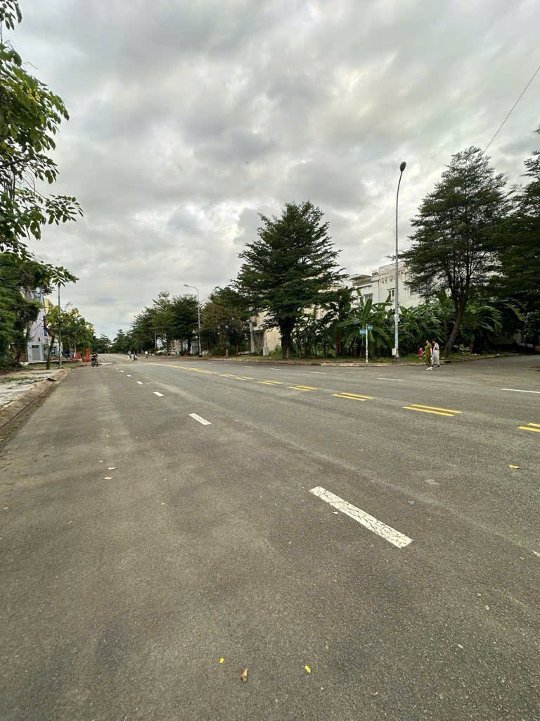  Bán nhà trong khu dân cư Nam Long 90m2 khu đô thị hiện đại p.Phước Long B, Thủ Đức 