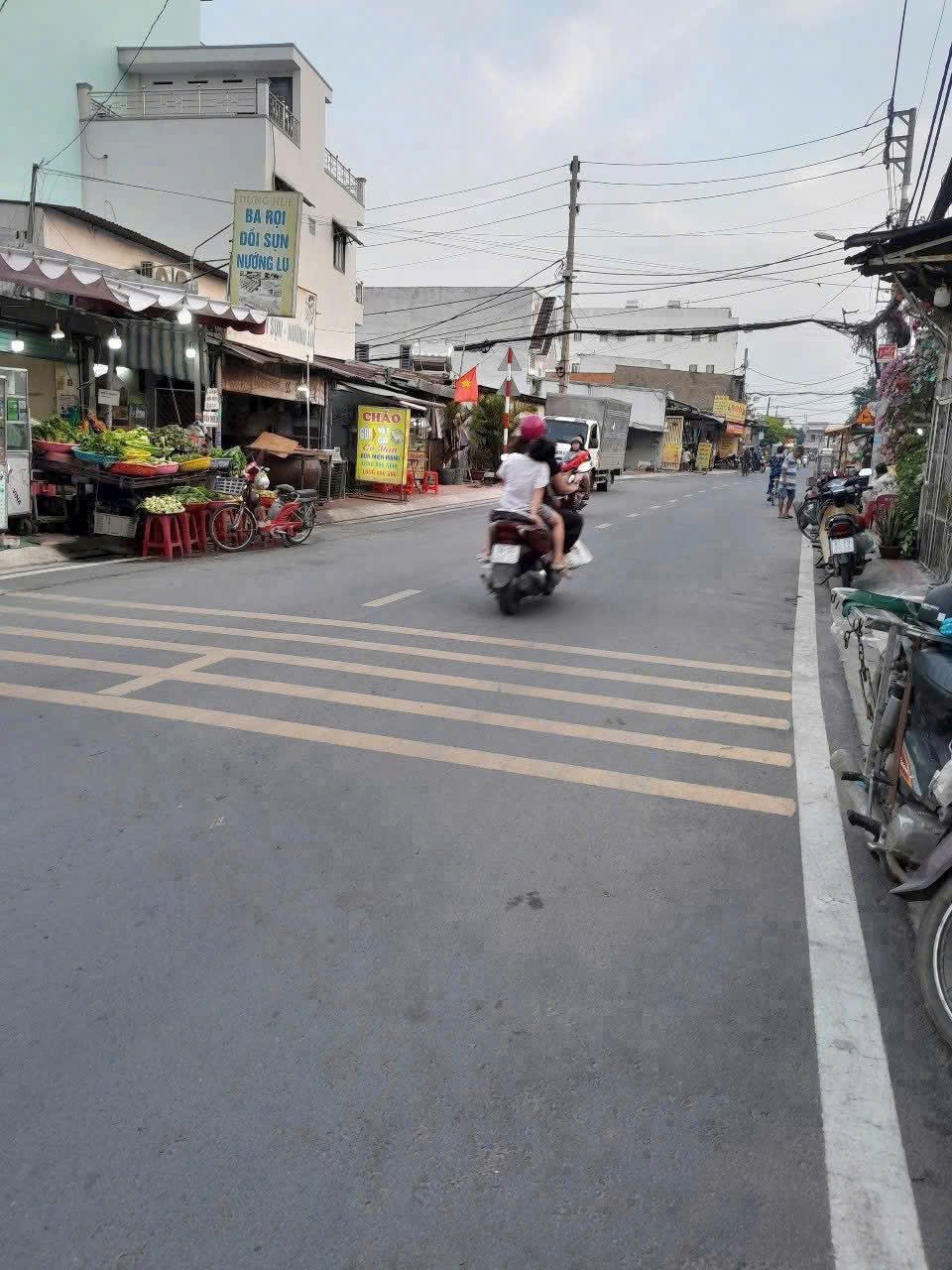  2 LÔ F0 TÂN XUÂN – TẶNG DÃY TRỌ – MT ĐƯỜNG 7M THÔNG – GIÁ SỐC 