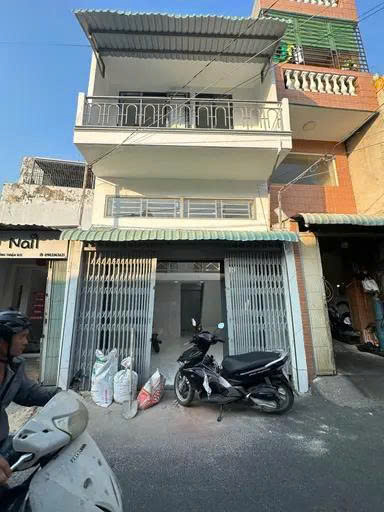  MẶT TIỀN ĐHT27 - 30m2 -3 tầng 2PN - CHỈ 2.52 TỶ - KINH DOANH NGAY 