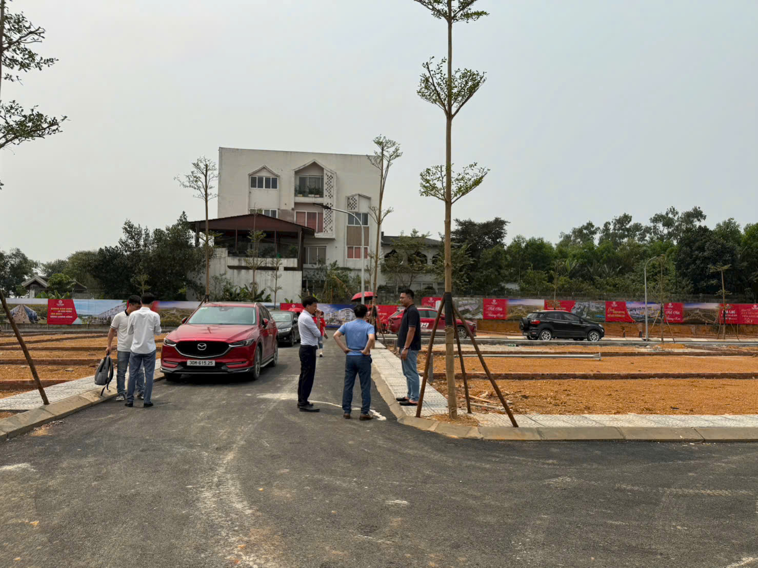  Đất ở gần trường học trung tâm hành chính và chợ!!! 