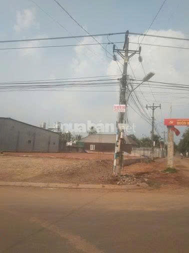  Cho thuê kho hai mặt tiền,diện tích 1200m2,  đường vành đai 14-26 tỉnh Đăk Lăk 