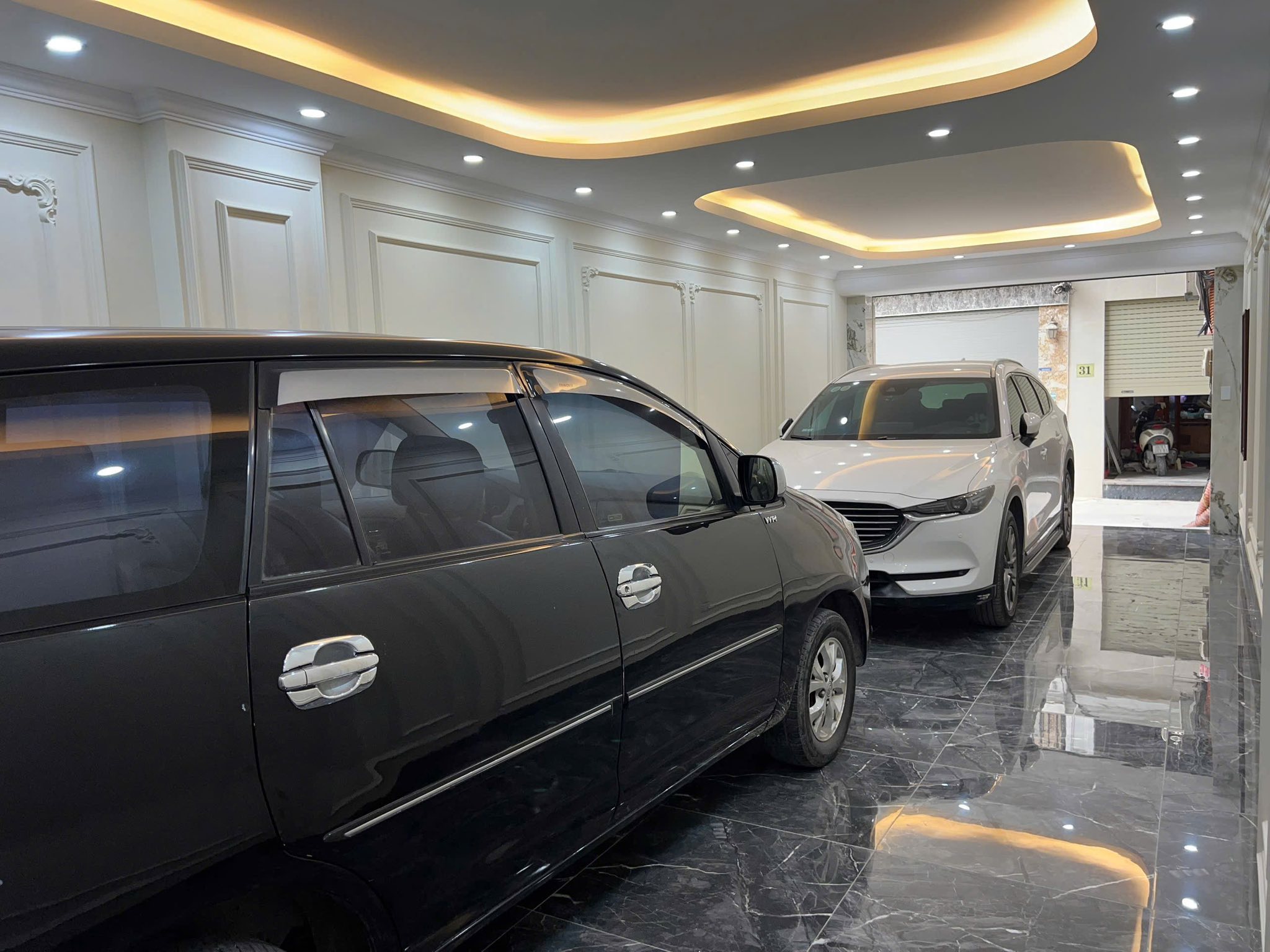  NHÀ XÂY MỚI PHỐ ĐÀM QUANG TRUNG, LONG BIÊN - CHỈ 1X TỶ - 61M2, 8T, GARA 2 Ô TÔ 