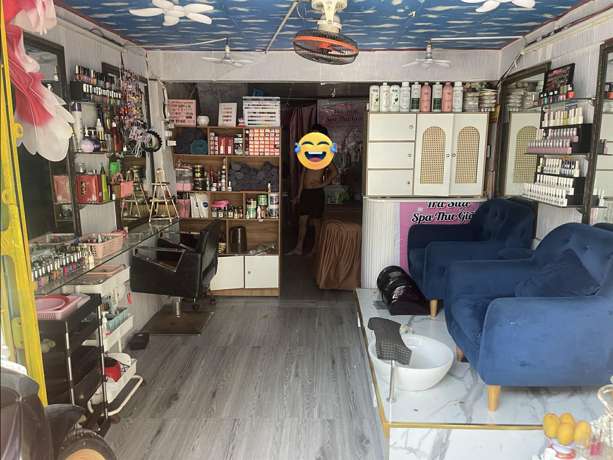  CẦN SANG NHƯỢNG LẠI TIỆM GỘI VÀ MATXA CỔ VAI GÁY 
