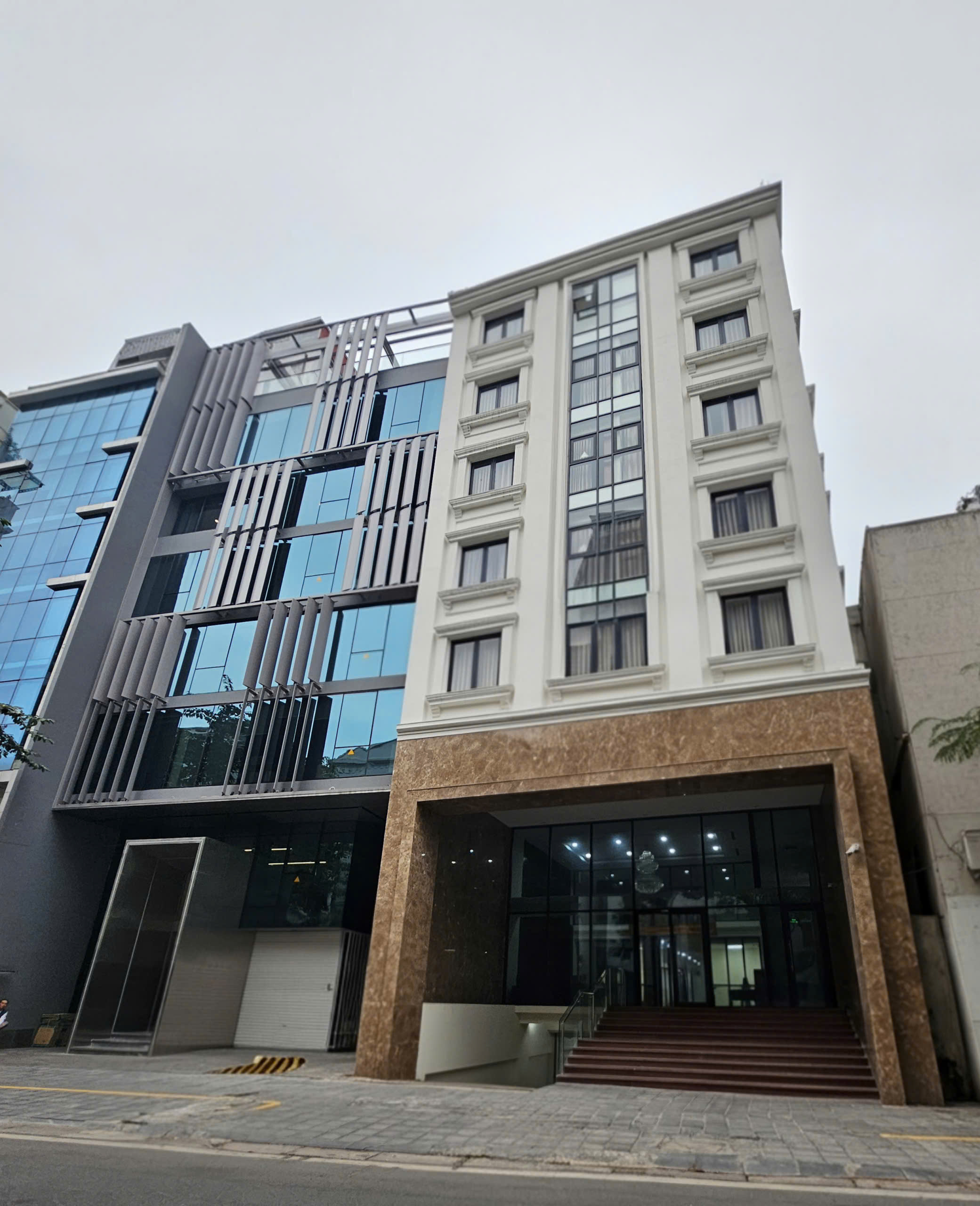  Cho thuê nhà mới, Chùa Bộc, Phạm Ngọc Thạch, Tôn Thất Tùng, 253m2x 6T 