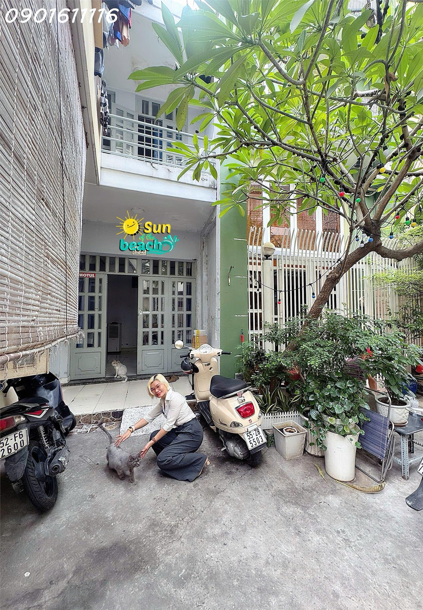  HIẾM NHÀ BÁN - NHÀ 2 MẶT TIỀN HẺM XE HƠI ĐƯỜNG PHAN NGỮ, QUẬN 1 - GẶP CHÍNH CHỦ Liên hệ GIANG GIANG: 093.86.76.685 