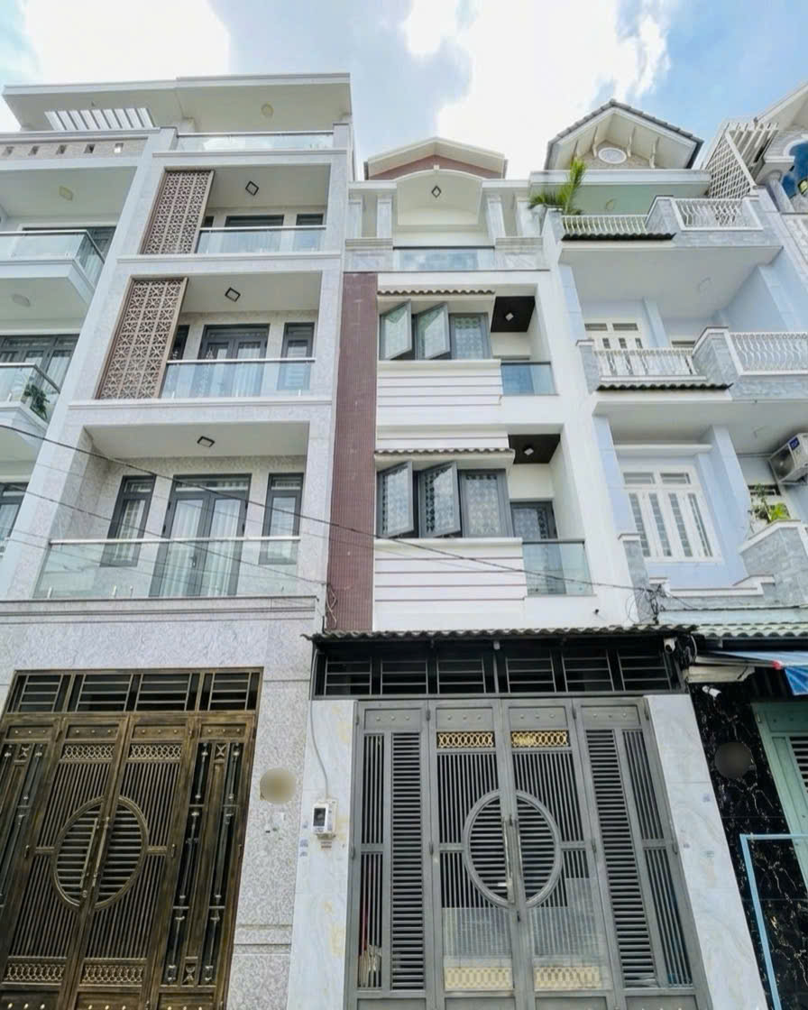  Bán nhà ngay NGÃ TƯ BỐN XÃ  đường 6m - 4 tầng - sổ vuôn A4 - CHỈ 6.x tỷ 