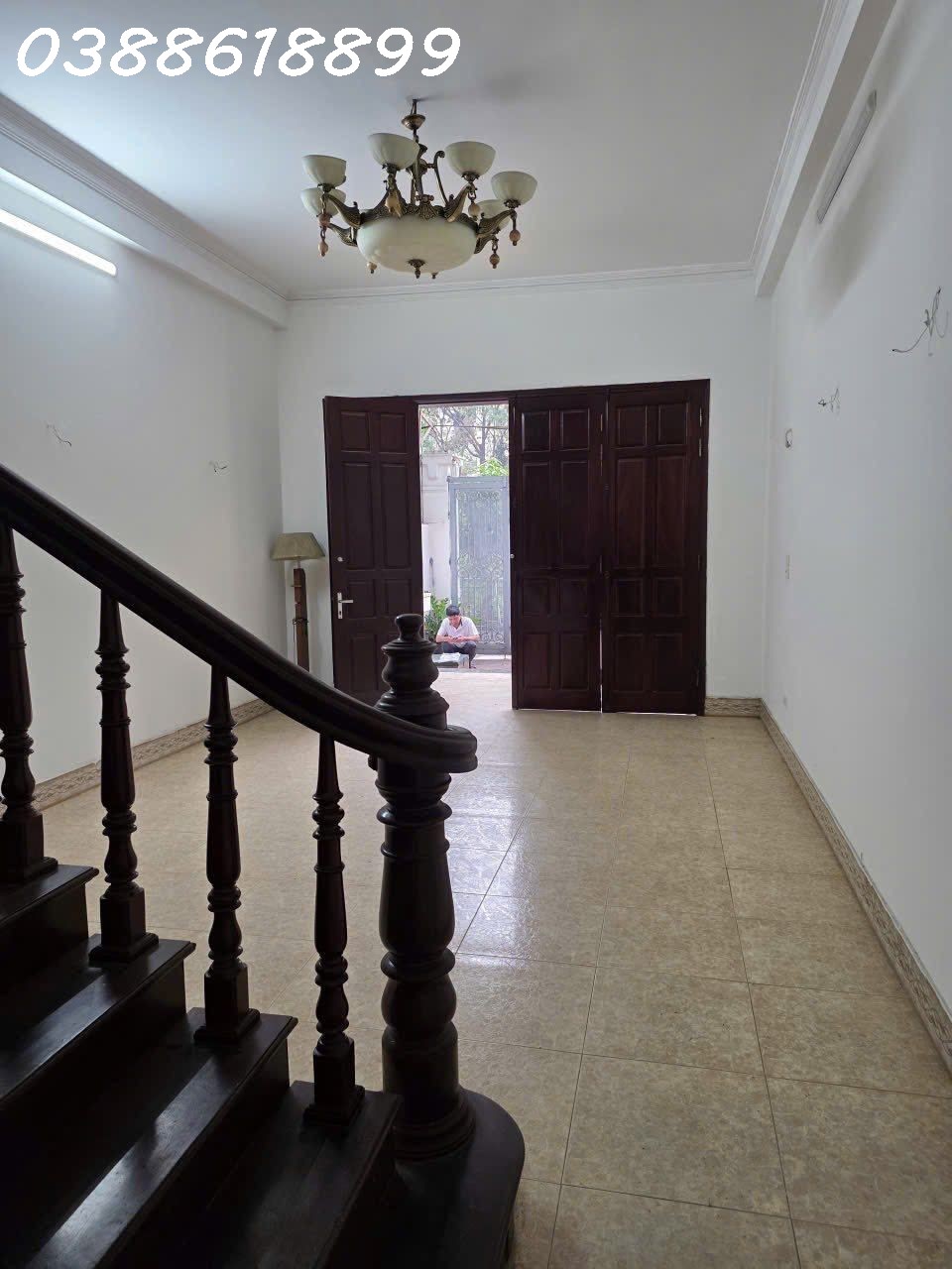  ???? BÁN BIỆT THỰ MẶT HỒ TRUNG KÍNH - TRẦN DUY HƯNG - 100M2 - MT 4.5M - 5 TẦNG - Ô TÔ TRÁNH -GIÁ 37.3 TỶ 