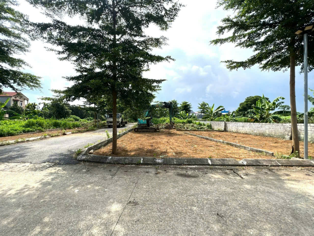  Cảnh báo lô đất 100m2 gần Đại học FPT, khu vực trung tâm Hòa Lạc. Phù hợp xây trọ, đầu tư sinh lời, kết nối Metro 5 – Quốc Lộ 21 