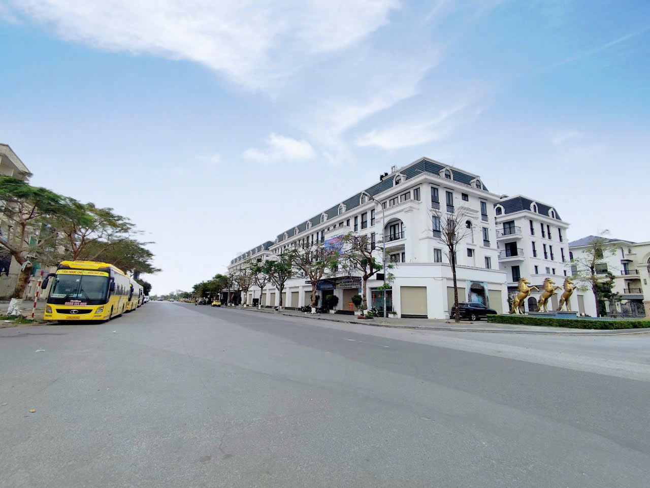  ????????Shophouse Làng Việt Kiều -113m 4 tầng - mặt đường Khúc Thừa Dụ 