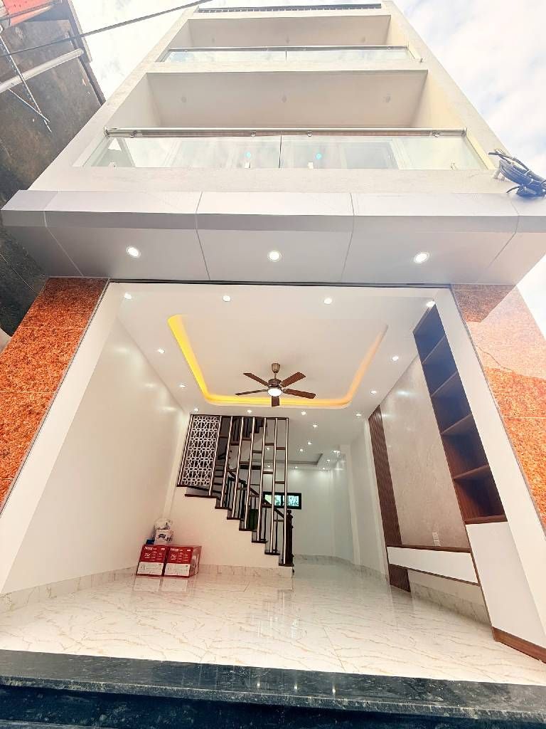  Anh/Chị chỉ cần 6 tỷ  đã có thể sở hữu căn nhà mới kính koong 60m² tại Ỷ Lan , vừa ở vừa giữ tiền. 