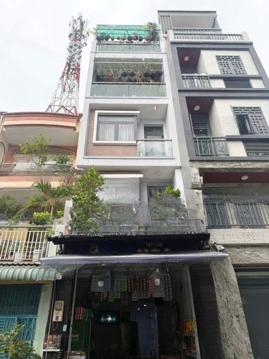  Nhà 5 tầng nở hậu đường nội bộ 8m Dương Bá Trạc P. Chánh Hưng. Giá 13,5 tỷ TL 