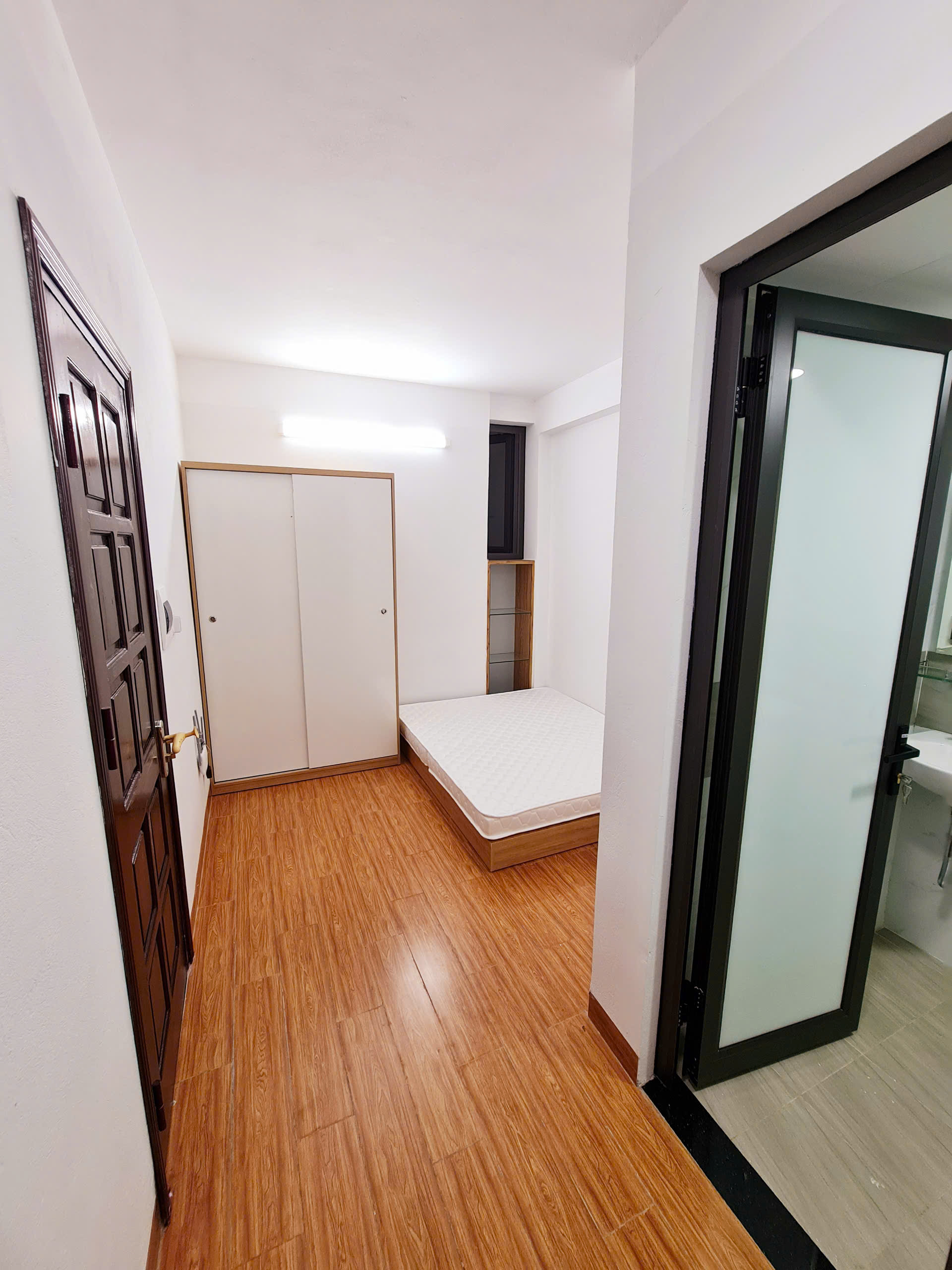  Cho thuê Ccmn đẹp rẻ giá 3tr3 tại Lương Khánh Thiện, Tân Mai 