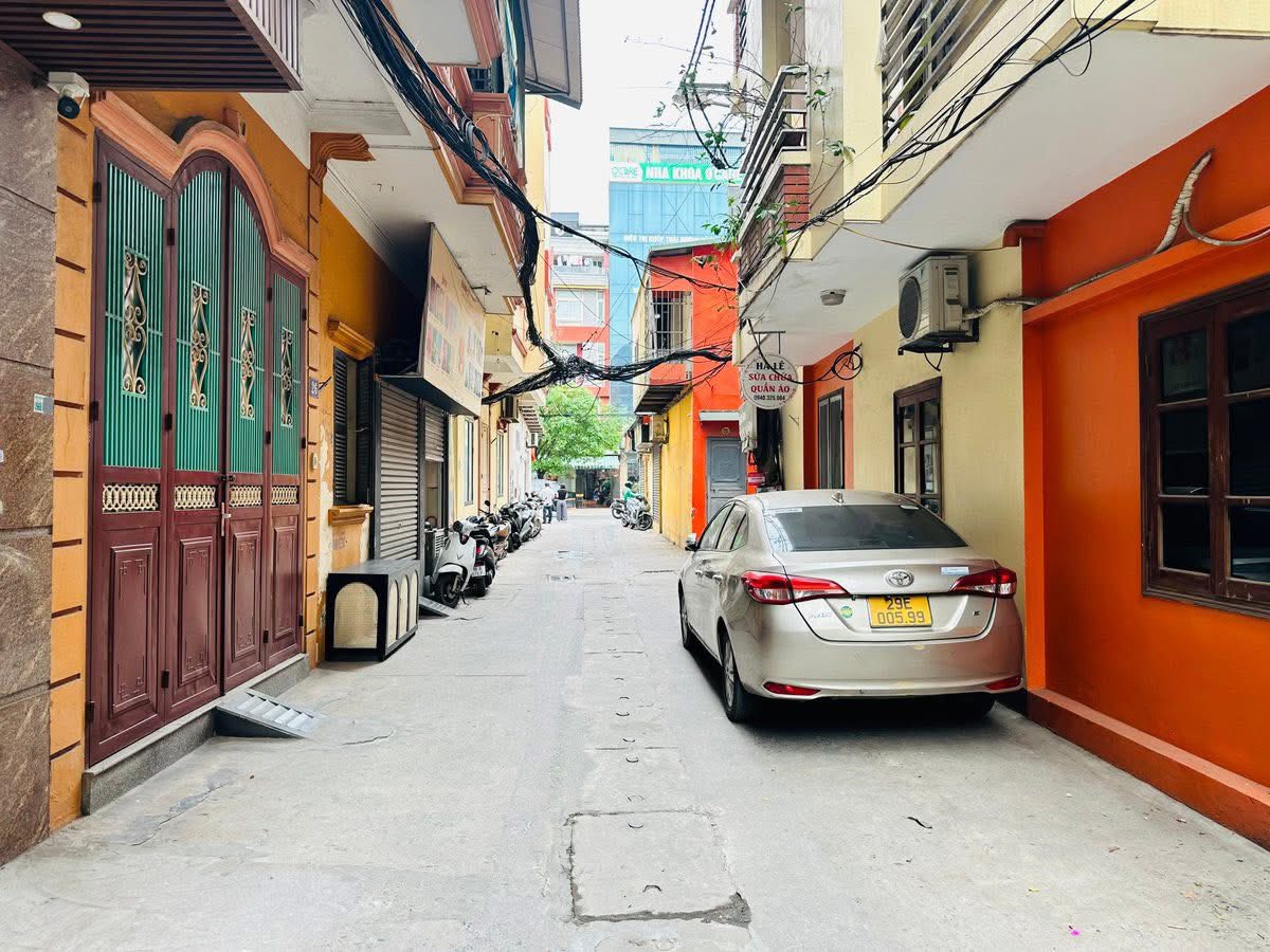  Bán nhà 6 tầng thang máy Đào Tấn, Ba Đình gần ô tô, xây mới chỉ việc vào ở, 32m, 8.9 tỷ 