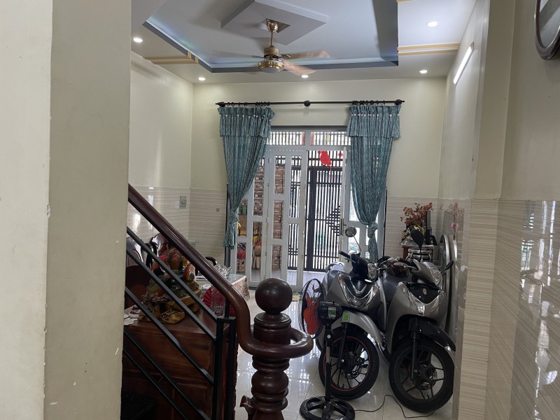  Bán nhà đường Lê Thị Hoa, Bình Chiểu, Thủ Đức, TP HCM. DT 71m2, 3 tầng. Giá  5.85 tỷ, SHR - 0933125879 