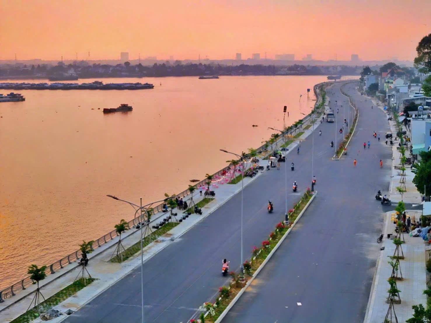  BÁN căn nhà 1 TRỆT 2 LẦU BỜ KÈ BỬU LONG MỚI BIÊN HOÀ 