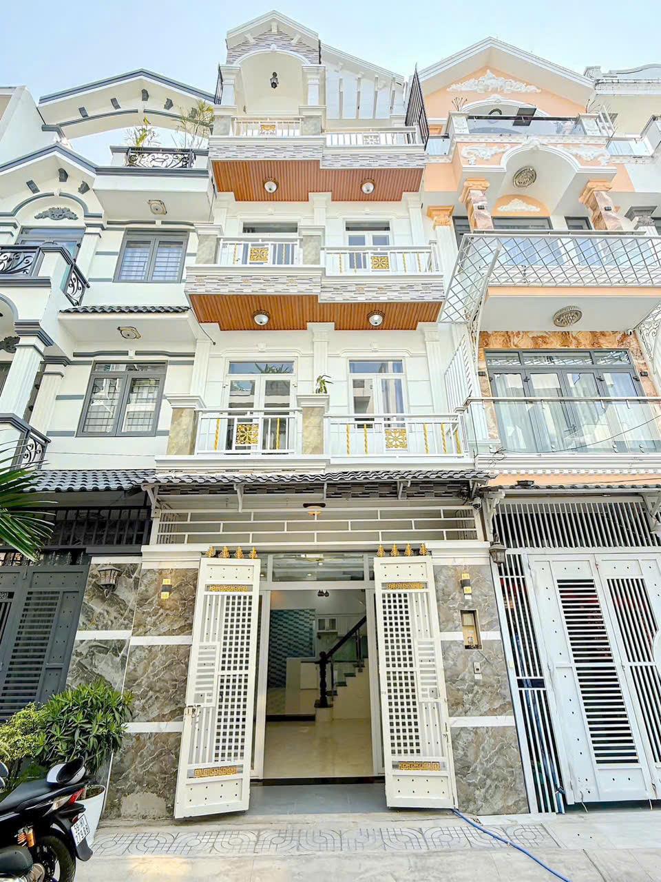  Nhà ngay trung tâm Nhà Bè, cạnh cầu Phú Xuân, 5x12m, chỉ 7.2 tỷ 