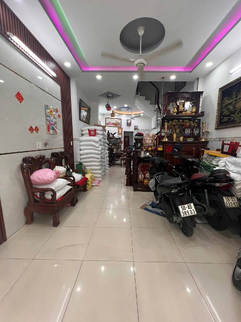  NHÀ BÀ ĐIỂM NGAY NGÃ TƯ TRUNG CHÁNH 1 BƯỚC QUA GÒ VẤP- 50M2-4 TẦNG- CHỈ 4,5 TỶ 