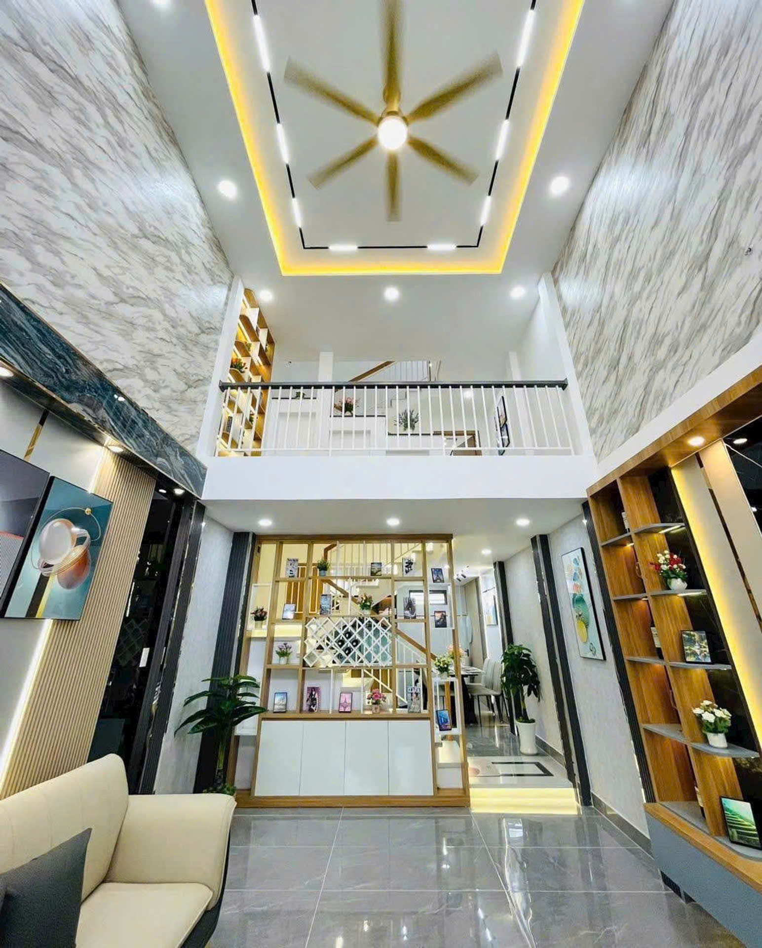  NGAY CV LÀNG HOA - TRUNG TÂM GÒ VẤP - 3 TẦNG - 60m2 - TẶNG FULL NỘI THẤT - CHỈ 6.x TỶ nhỏ 