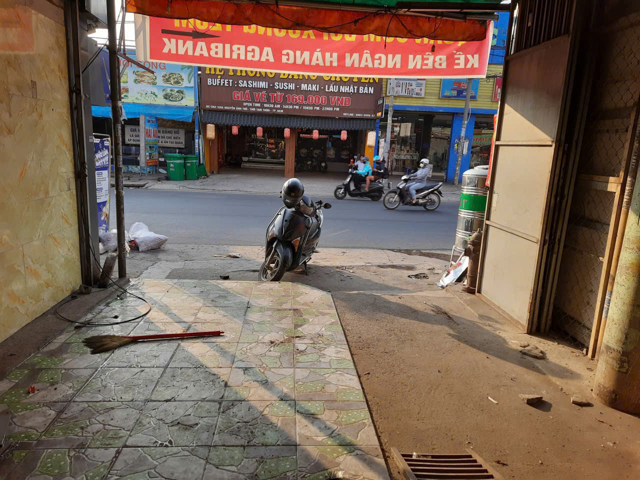  CHO THUÊ NHÀ MẶT TIỀN ĐƯỜNG NGUYỄN ẢNH THỦ , TRUNG MỸ TÂY , VỊ TRÍ KINH DOANH ĐẮC ĐỊA 