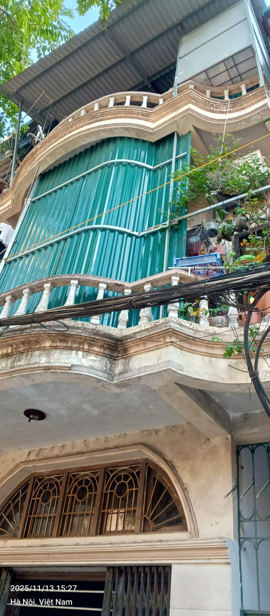  Nhà phố Kim Mã, trục chính giao thông thuận lợi, nhà 4 tầng , diện tích 50m, xây dựng khung cột chắc chắn, 2 mặt thoáng 