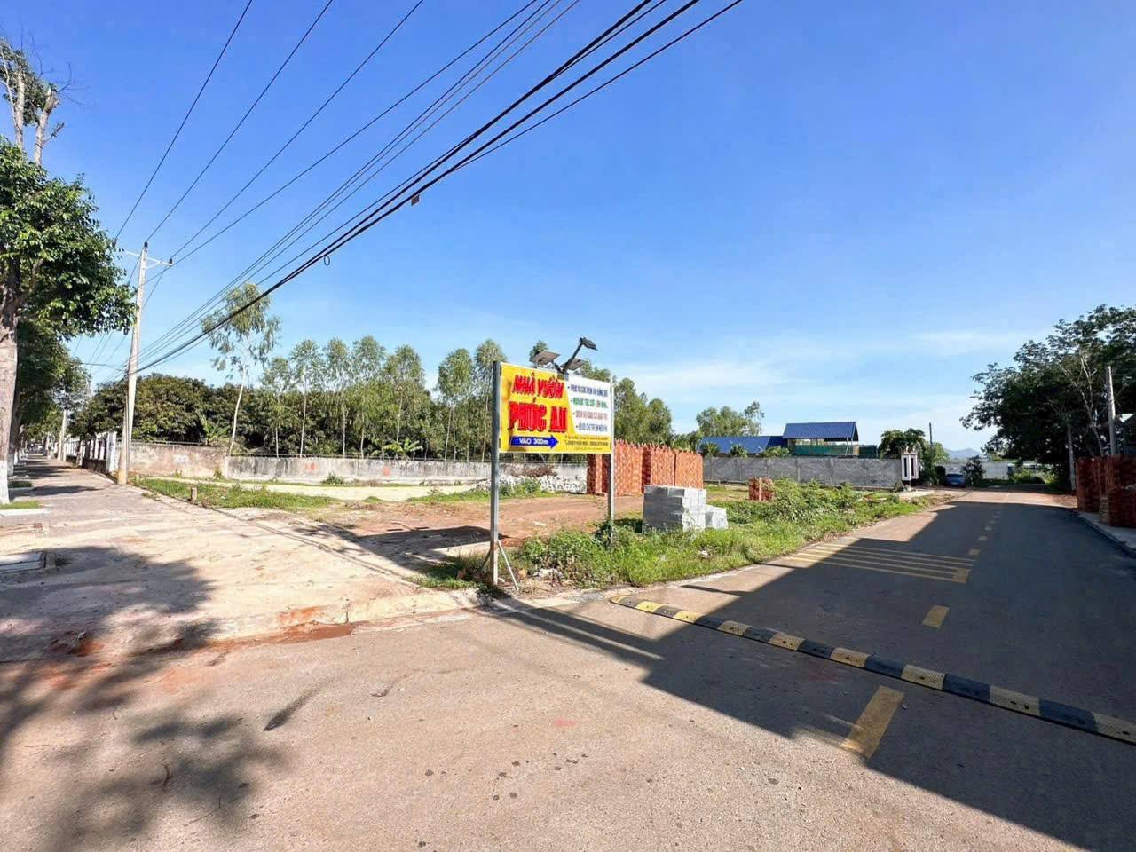  ???? LÔ ĐẤT GÓC 2 MẶT TIỀN – TL52 LONG TÂN (ĐẤT ĐỎ) 