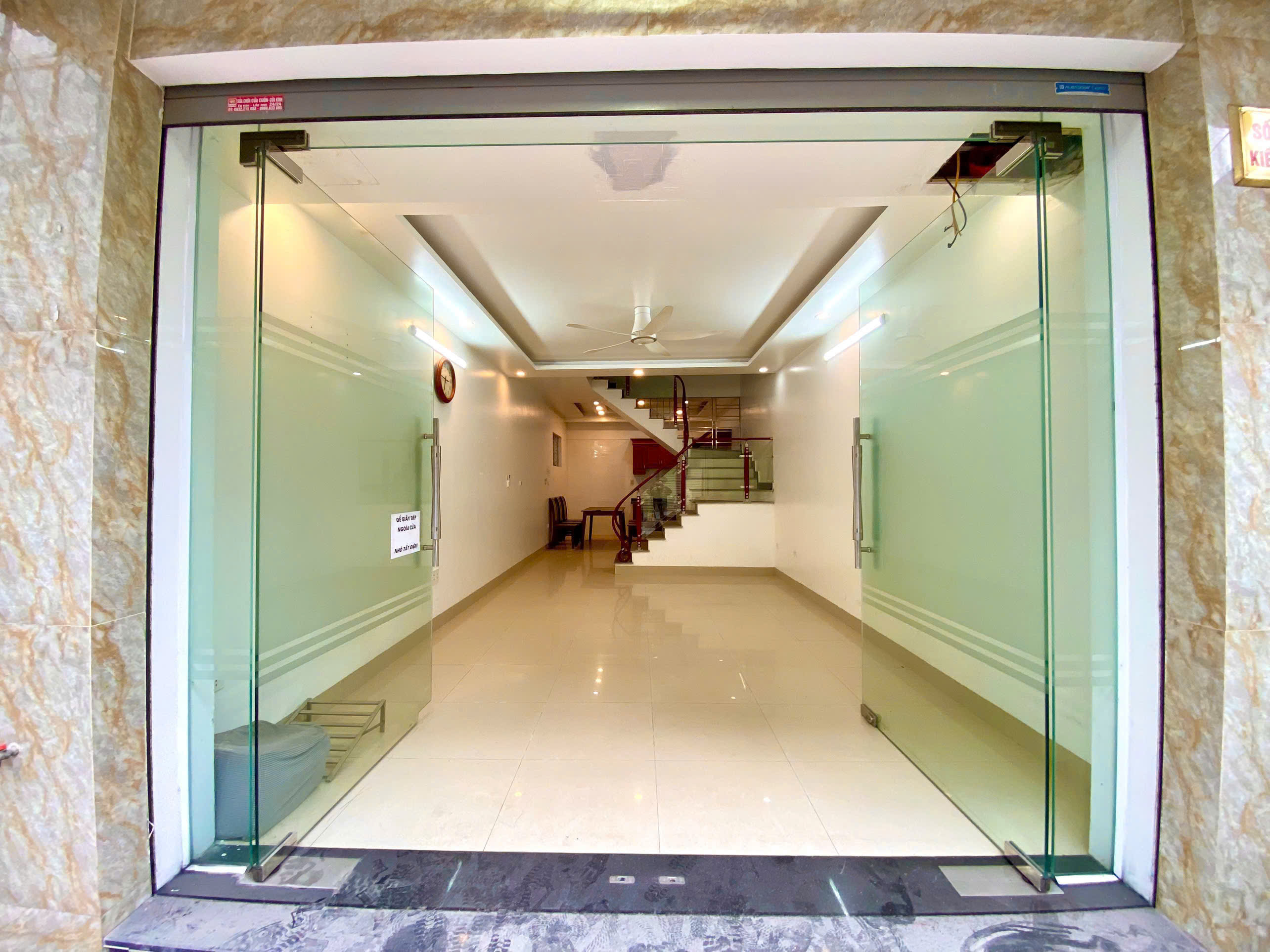  BÁN NHÀ 4 TẦNG CĂN GÓC 193 VĂN CAO (KIỀU SƠN) – Ô TÔ TRÁNH – GIÁ 4,65 TỶ 