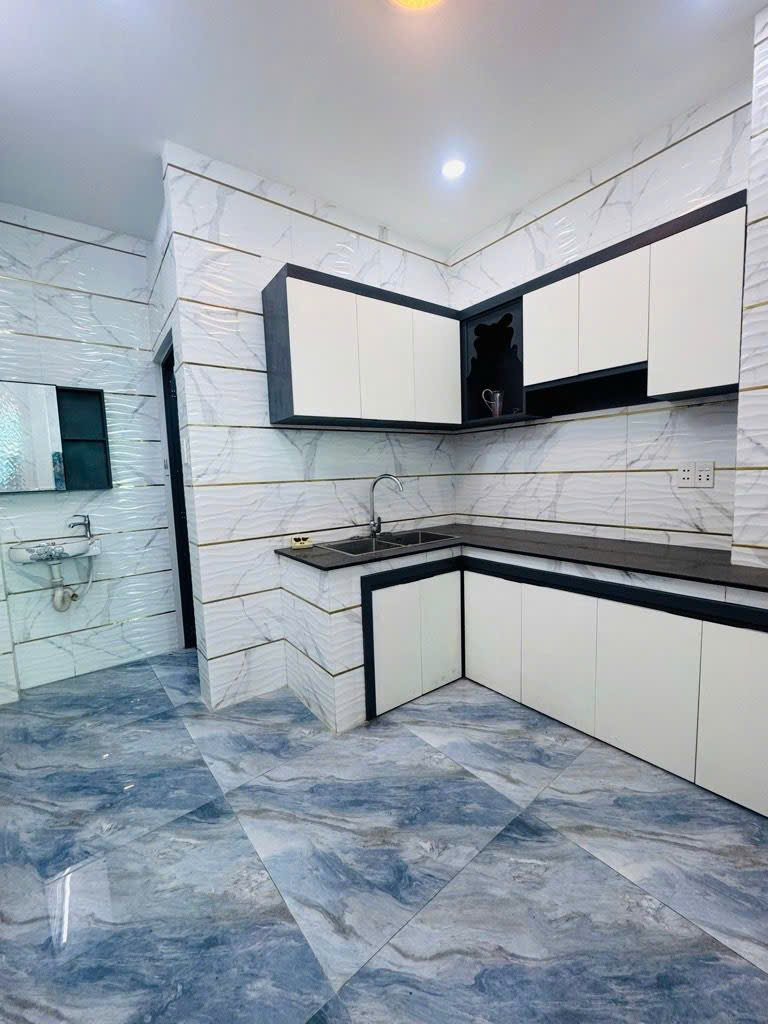  Bình Tân - 4 T.y Nhỉnh - Hẻm Xe Tải Thông - Nhà Đẹp - Gần Tên Lửa - 30M2 - 4 Tầng - 4PN 