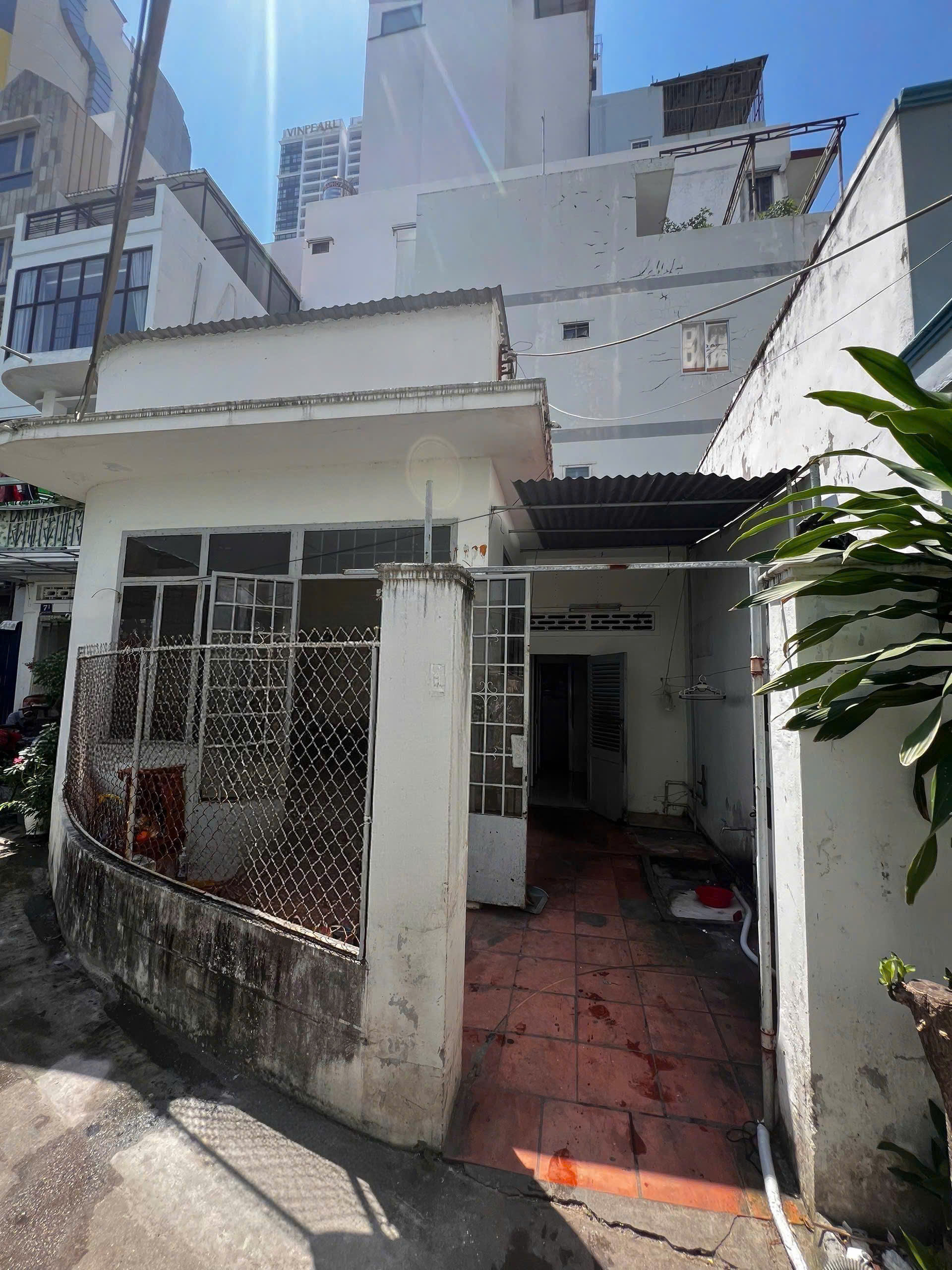  Nhà Trung Tâm Phố Tây Nha Trang Góc 2 Mặt Thoáng Gần Biển Nha Trang 