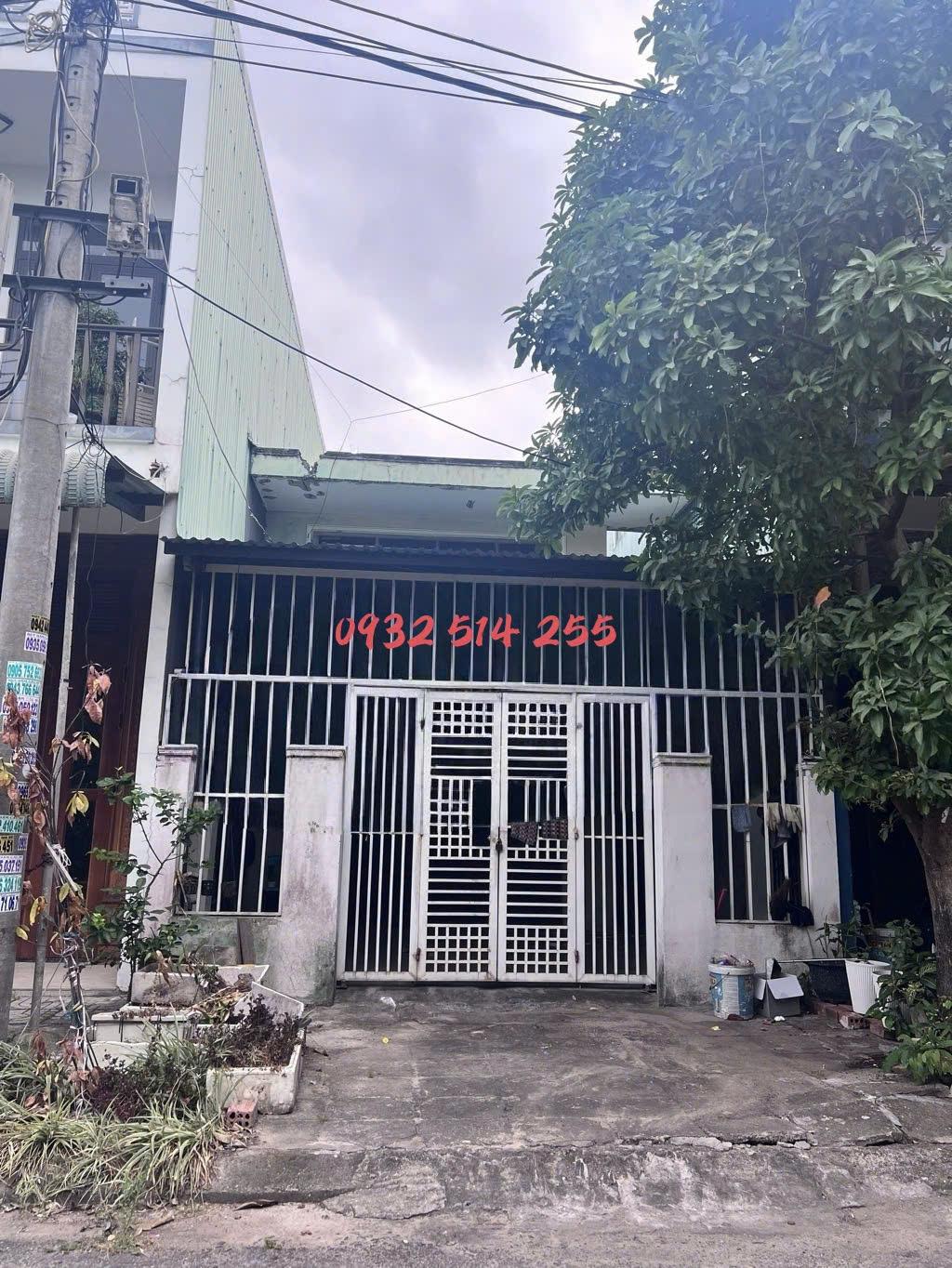  Bán Gấp nhà mặt tiền 2 Tầng Đường Xuân Thiều - Gần Biển Nguyễn Tất Thành - Giá chỉ nhỉnh 5 tỷ 