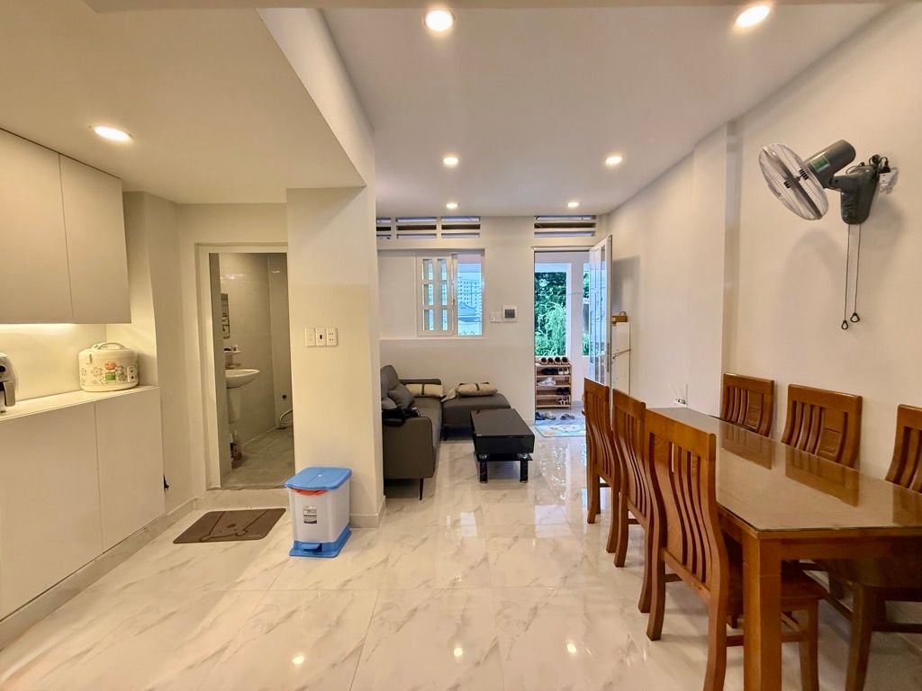  Bán Gấp Nhà Cư Xá Điện Lực Thủ Đức, 70m² Có Gác, Ô Tô Đậu Cửa 2.65 Tỷ 