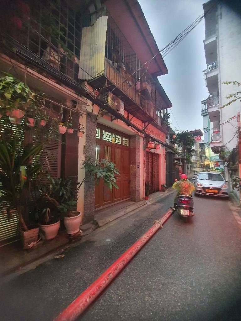  Tập thể Nguyễn văn Cừ Long Biên 4 tỷ 60m tầng 1 vừa ở vừa kinh doanh 