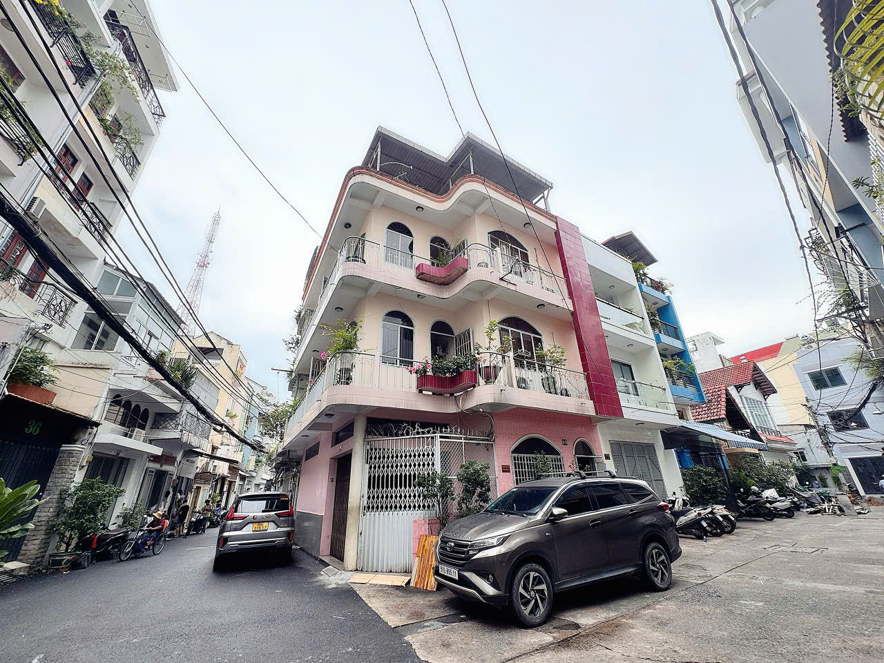  BÁN NHÀ 2 TẦNG THIẾT KẾ BIỆT THỰ MÁI NGÓI - ĐƯỜNG NGUYỄN CẢNH CHÂN, QUẬN 1 - NGANG ĐẸP 6.3M*14M - CHÍNH CHỦ  * LH GIANG GIANG: 093.86.76.685 