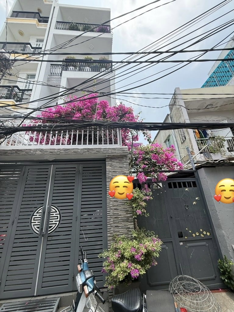  BÁN NHÀ Đ.ĐOÀN VĂN BƠ- HXH- NGANG 3.9M- LƯU THÔNG TÔN THẤT THUYẾT- BẾN VÂN ĐỒN- NGUYỄN TẤT THÀNH. 