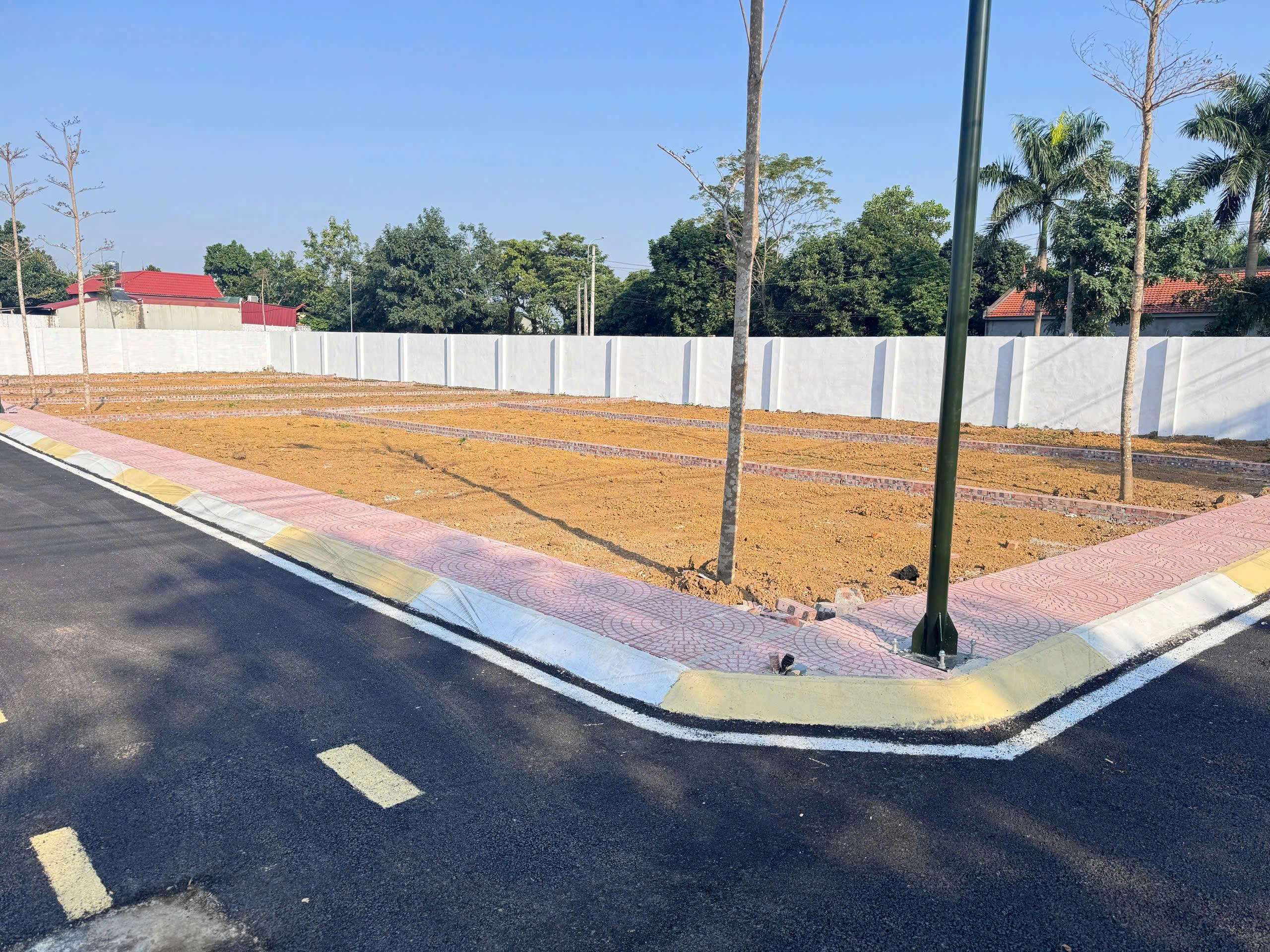  ĐẤT RẺ HOÀ LẠC NHỈNH 2 TỶ 
