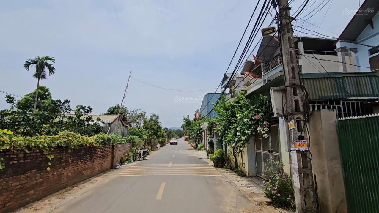  Chủ cắt lỗ Lô góc 100m2 mặt tiền 6m, sổ đỏ sẵn,đối diện đại học Quốc Gia, trung tâm Hòa Lạc, chủ cắt lỗ mua lãi luôn 