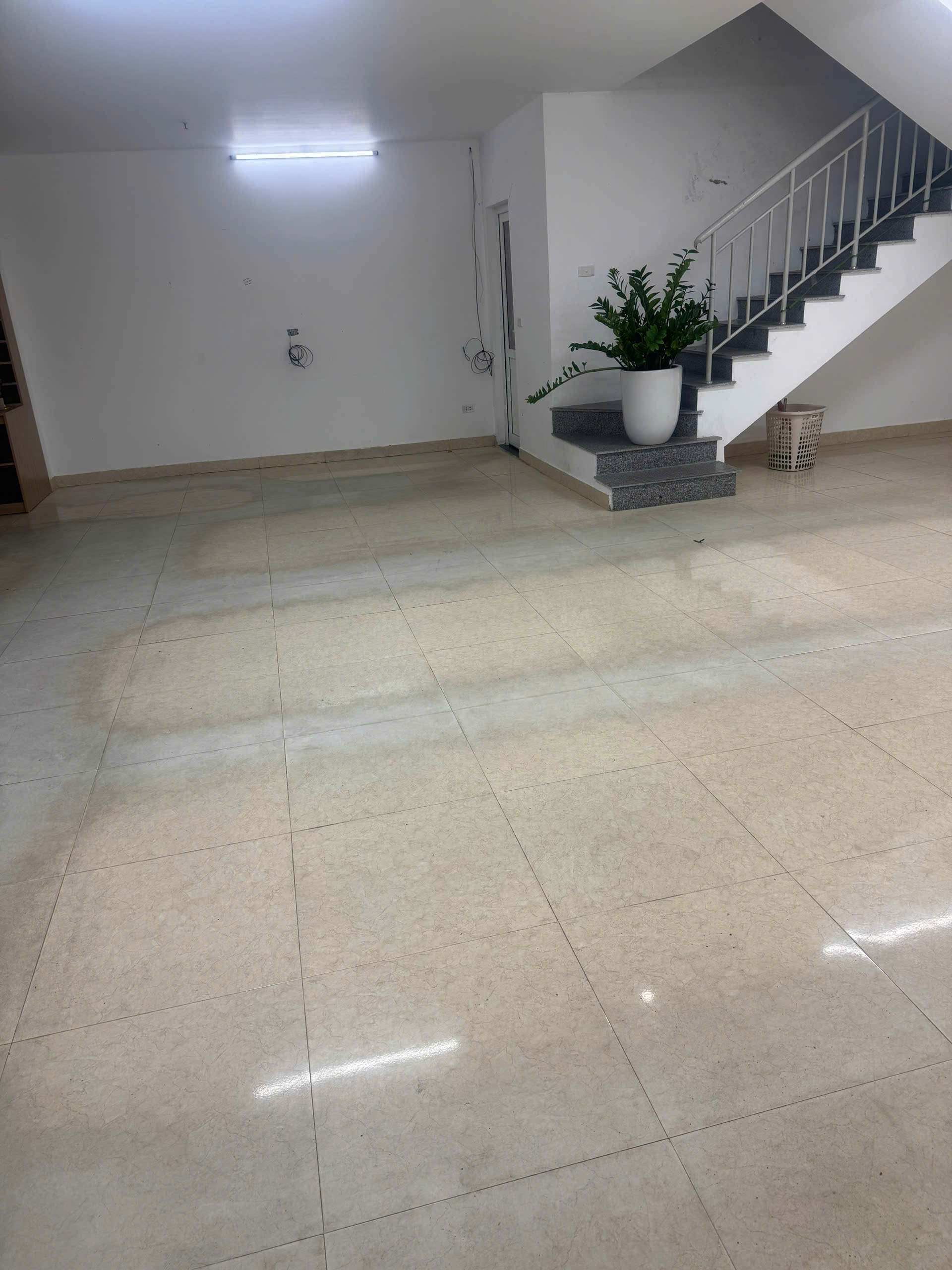  CHO THUÊ MẶT BẰNG CĂN THÔNG TẦNG CHUNG CƯ GOLD 6A MẶT TIỀN LÝ TỰ TRỌNG, VINH, NGHỆ AN 