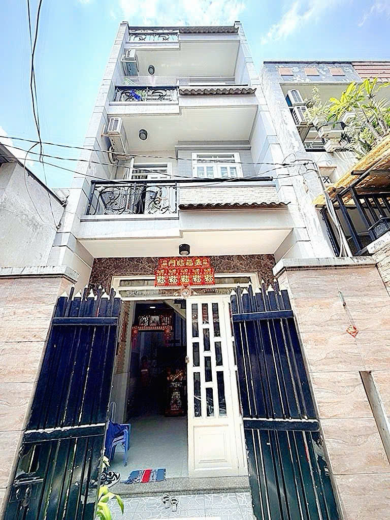  Gần ngã tư bốn xã - 4 tầng - 4 phòng ngủ - sát Tân phú - nhỉnh 4.9 tỷ (tl) 