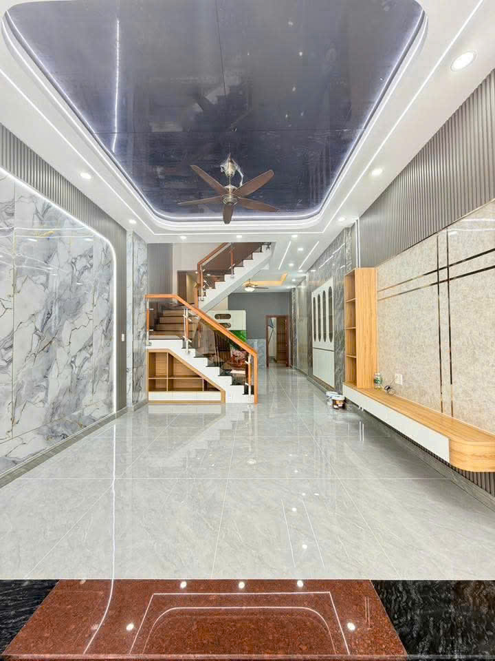  Bán nhà 1 Trệt 1 Lầu ĐẸP,FULL nội thất,SHR đường 2 ô tô,gần Cầu Hang 