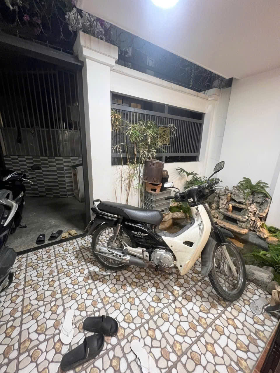  CHỦ KẸT G.ẤP B.ÁN nhà đường Kinh Dương Vương- (5x12) 2 tầng CHỈ 4 đồng 3 (Thương Lượng) 