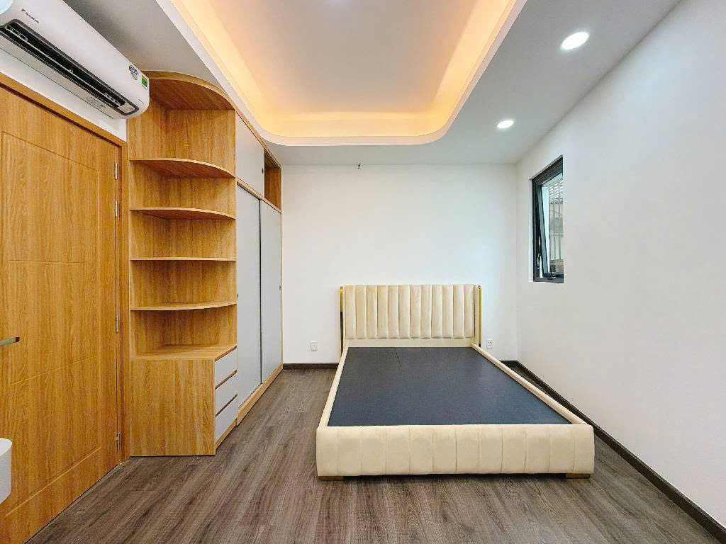  SIÊU PHẨM QUẬN 7 - 4 TẦNG MỚI CỨNG - NGAY SÁT PHÚ MỸ HƯNG 