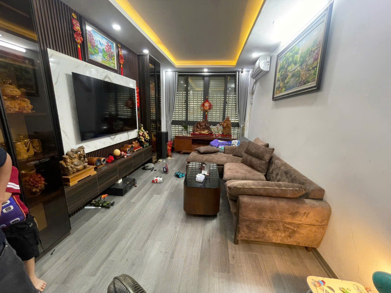  Nhà mới, 6 tầng thang máy, thiết kế hiện đại - View phố, chợ Bưởi cực đẹp - Lạc Long Quân, Cầu Giấy 