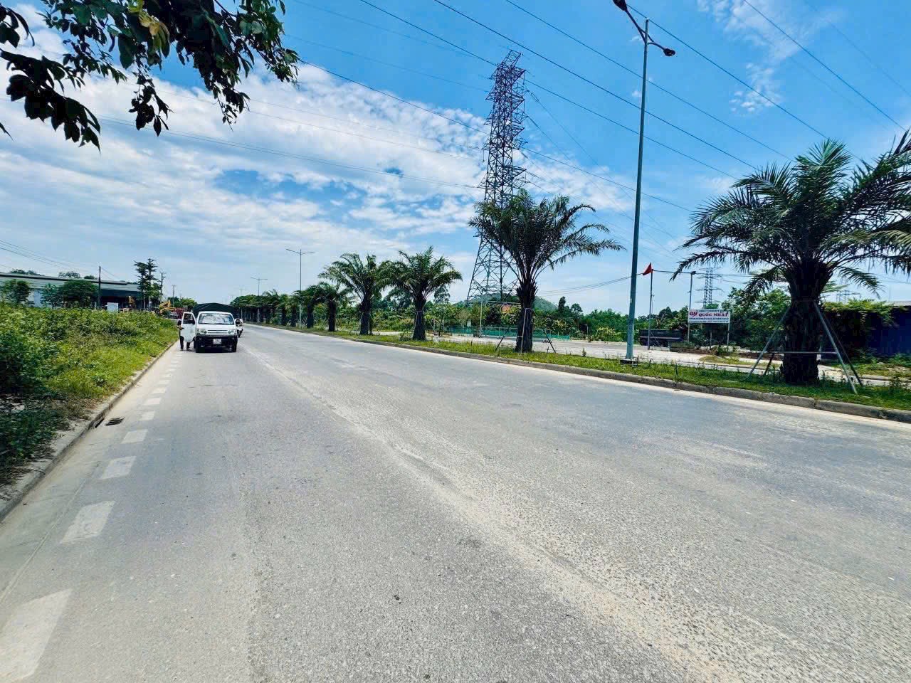  ĐẤT NỀN MẶT TIỀN VÕ VĂN KIỆT – ĐỐI DIỆN ĐH SƯ PHẠM 