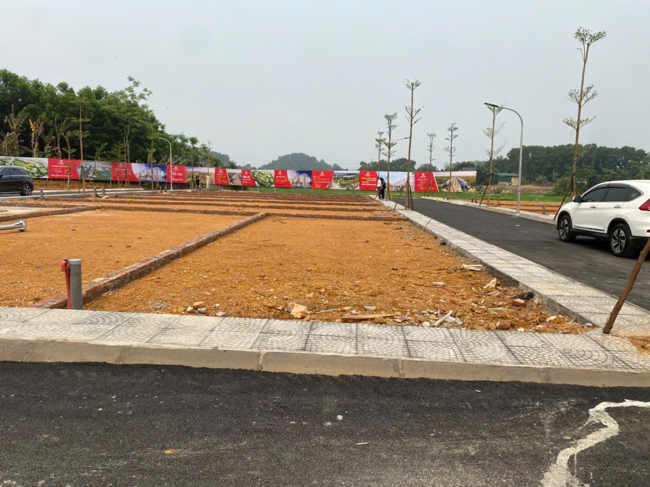  ĐẤT NỀN HIẾM 2 MẶT ĐƯỜNG SÁT QUỐC LỘ HỒ TÂY- BA VÌ-   NGAY SÁT TUYẾN  METRO . GIÁ CỰC RẺ CHƯA ĐẾN 4 TỶ SỞ HỮU 105M2 FULL THỔ CƯ- XÂY CC MINI KINH DOANH 
