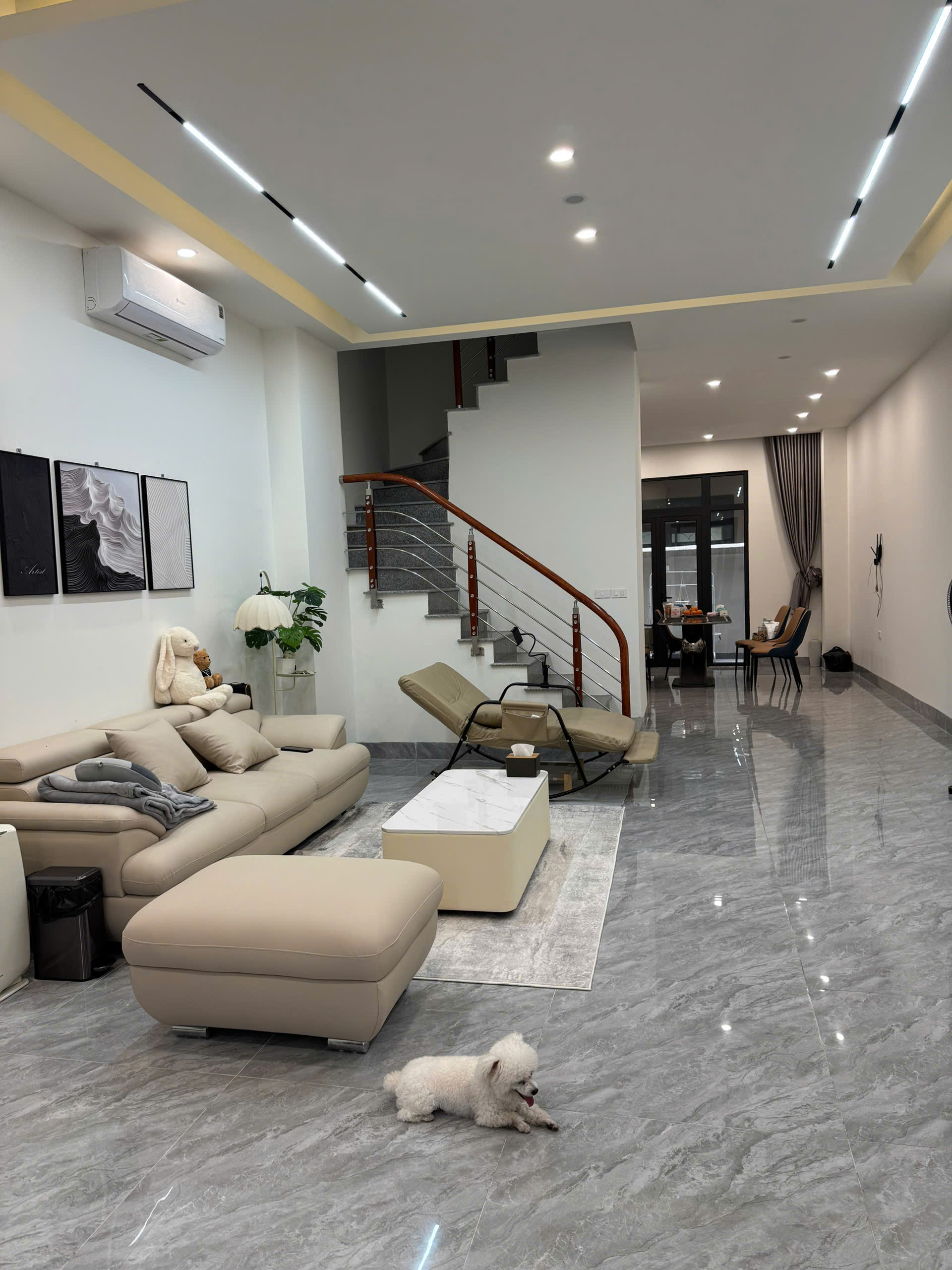  CHO THUÊ BIỆT THỰ VIN 2, HT 2 TẦNG, KHU PRIVATE ĐẢO DỪA 