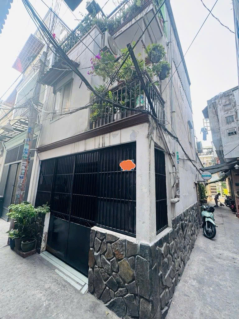  Bán lô góc 2 mặt tiền hẻm Lê Thiệt Tân Phú - KD nhỏ - dtsd 84m2 - 3 tầng - nhỉnh 3 tỷ 