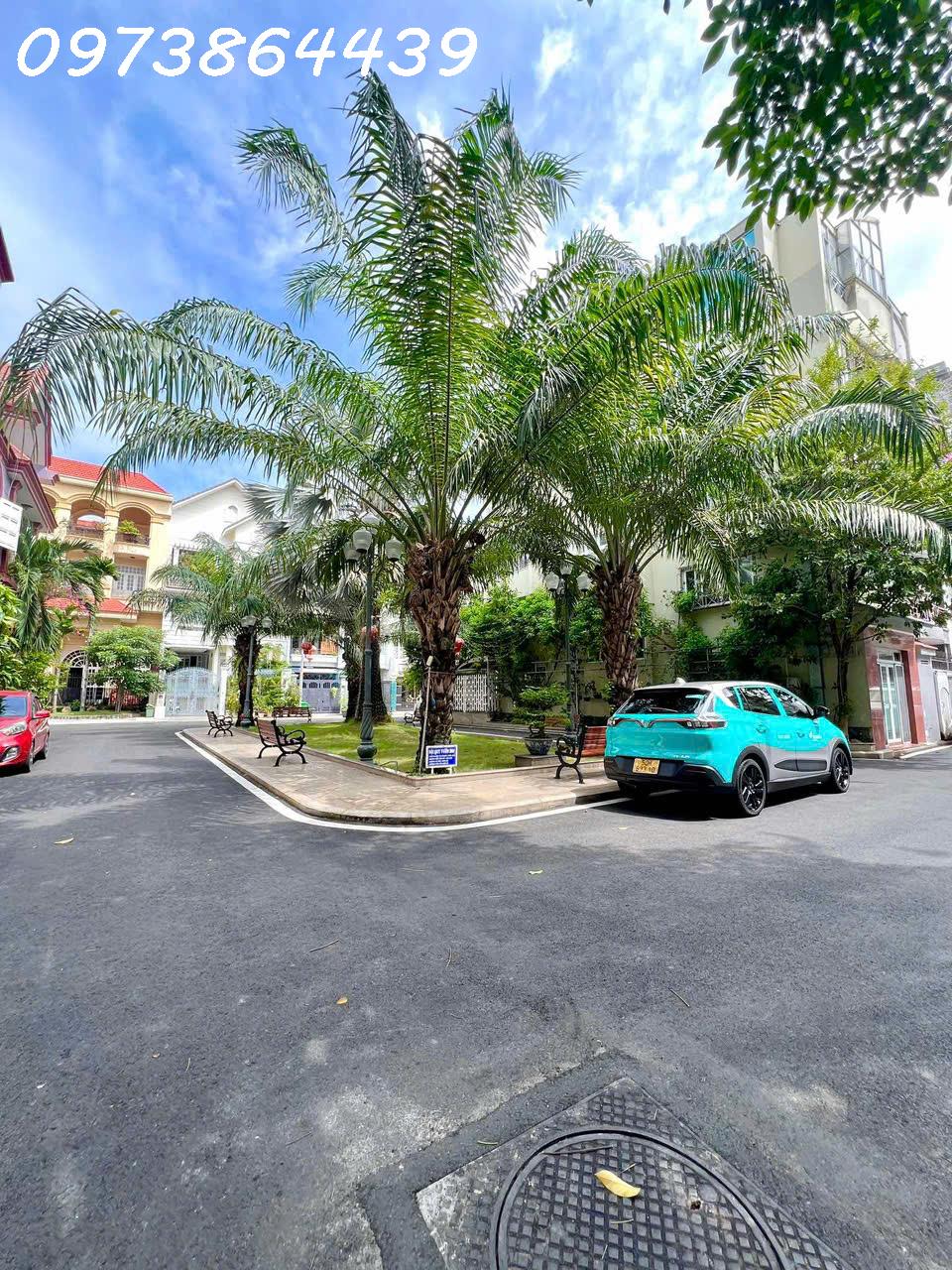  ???? GIẢM SỐC 3 TỶ – GIÁ MỚI CHỈ 65 TỶ ????

???? BIỆT THỰ VIP KHU COMPOUND – GÓC 2 MẶT TIỀN – NGUYỄN TRỌNG TUYỂN, TÂN BÌNH ???? 