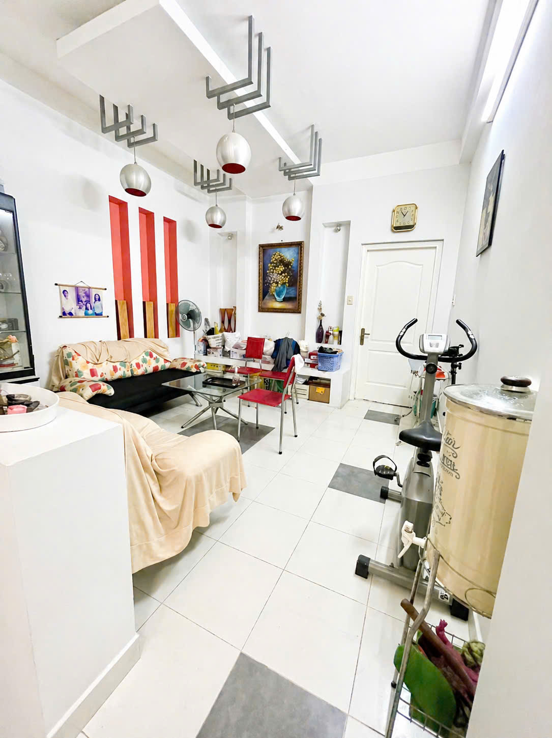  bán nhà mặt tiềnkinh doanh  lê văn linh q4 
DT 4 X 15 X 5 TẤM 