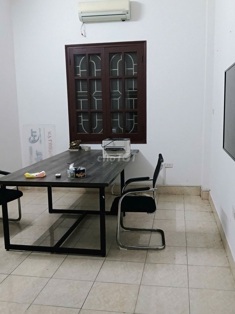  Cho thuê văn phòng tầng 1 tại chung cư Láng Hạ 