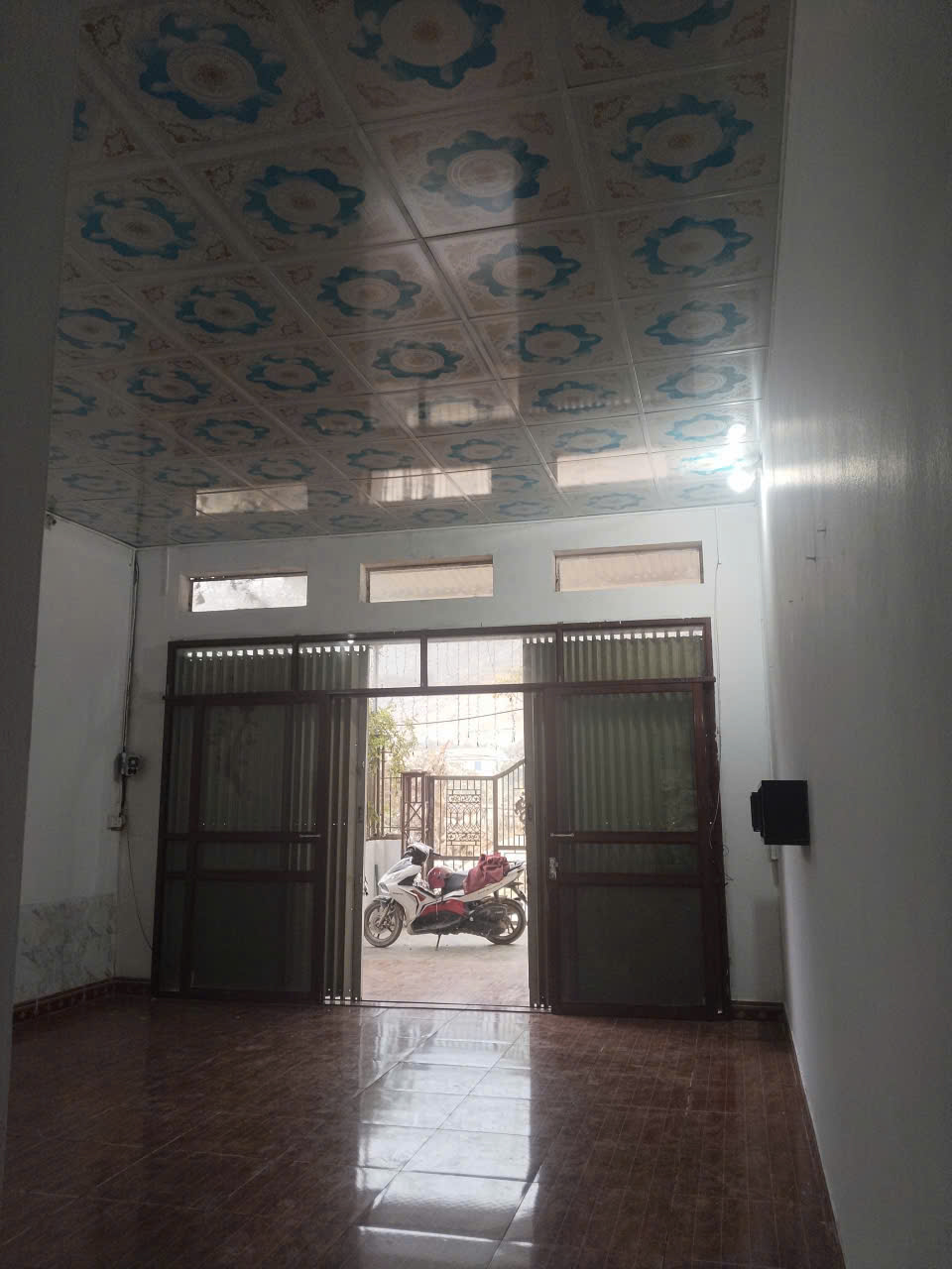  Bán lô đất 125m2 và nhà cấp 4 có diện tích 125m2 Thuộc Xã si Ma Cai - Lào Cai. 